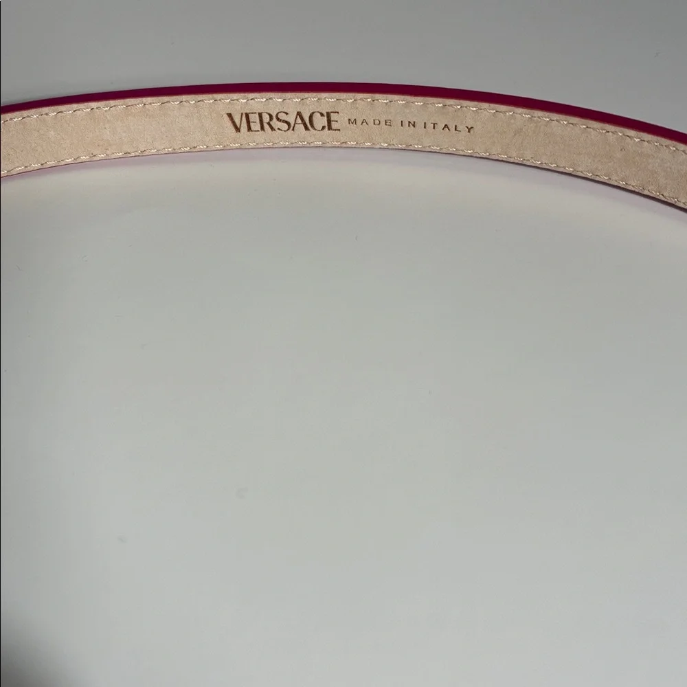 New Authentic luxury Versace Pink Leather Logo Belt Pink and Gold